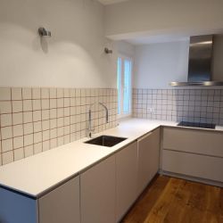 Trabajo de reforma de cocina en vivienda de Oviedo