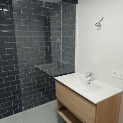 Proyecto de reforma de baño en vivienda de Oviedo